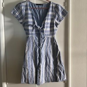 Light blue and white dress with side pockets from Abercrombie & fitch in xs